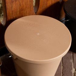 Deluxe-Putzset-Eimer mit Deckel von Kentucky Beige
