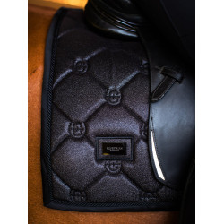 Dressur-Schabracke Equestrian Stockholm Ganz in Schwarz glänzend Dressur-Schabracke Equestrian Stockholm Ganz in Schwarz glänzend