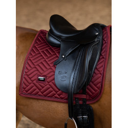 Moderne Dressurschabracke Equestrian Stockholm Bordeaux Moderne Dressurschabracke Equestrian Stockholm Bordeaux