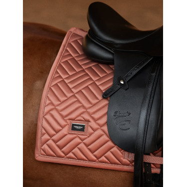 Moderne Dressurschabracke Equestrian Stockholm Koralle Rosa