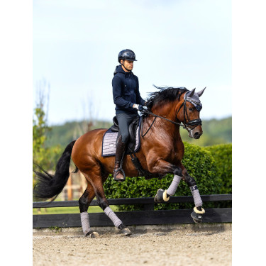 Dressurschabracke Equestrian Stockholm Performance Sportlicher blauer Eschenholz-Sattelbaum Dressurschabracke Equestrian Stockholm Performance Sportlicher blauer Eschenholz-Sattelbaum