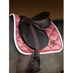 Equestrian Stockholm Springsatteldecke Rosa Bernstein