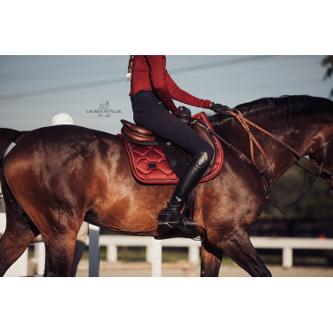 Equestrian Stockholm Springsatteldecke Bordeaux