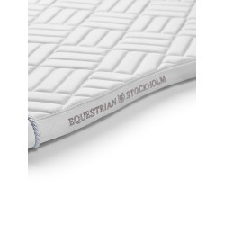 Spring-Schabracke Equestrian Stockholm Modern Weiße Perfektion Weiß Spring-Schabracke Equestrian Stockholm Modern Weiße Perfektion Weiß