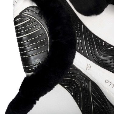 Sprungunterlage Numnah mit Gel-Grip auf beiden Seiten und kompletter Schafwollumrandung Acavallo Weiß / Schwarz Weiß Sprungunterlage Numnah mit Gel-Grip auf beiden Seiten und kompletter Schafwollumrandung Acavallo Weiß / Schwarz Weiß