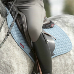 LeMieux Wildleder Close Contact Schabracke Eisblau LeMieux Wildleder Close Contact Schabracke Eisblau