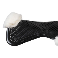 Acavallo Gel NS-S Classic-S Sattelpad, flach ausgeschnitten Schwarz / weißes Lamm Acavallo Gel NS-S Classic-S Sattelpad, flach ausgeschnitten Schwarz / weißes Lamm