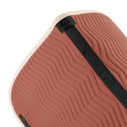 Equestro Dressurschabracke Wave aus technischem Gewebe, gesteppt Redwood / Antikweiß Rot
