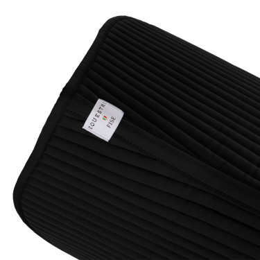 Springschabracke Equestro x FISE mit gesticktem Logo Schwarz Springschabracke Equestro x FISE mit gesticktem Logo Schwarz
