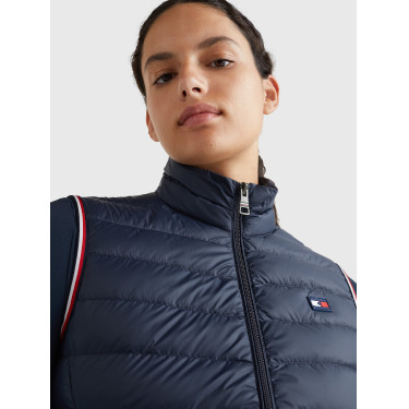 Leichte ärmellose Damenweste Tommy Hilfiger Equestrian aus recycelter Daune Wüstenhimmel Blau Leichte ärmellose Damenweste Tommy Hilfiger Equestrian aus recycelter Daune Wüstenhimmel Blau