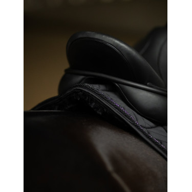 Dressurschabracke Equestrian Stockholm Kunstlamm Crystal Schwarz Dressurschabracke Equestrian Stockholm Kunstlamm Crystal Schwarz