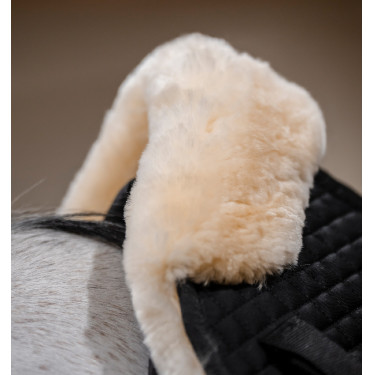 Horseware Lammfell-Schabracke Schwarz / Natur