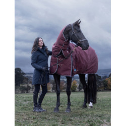 ComFiTec Essential Turnout-Decke Weatherbeeta 220 g mit abnehmbarem Halsteil Bordeaux / Marine