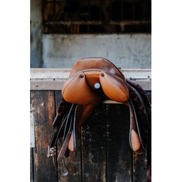 Tragbarer Sattelhalter Hippotonic Schwarz Tragbarer Sattelhalter Hippotonic Schwarz