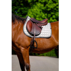 Satteldecke Equithème Chic Hellgrau Satteldecke Equithème Chic Hellgrau