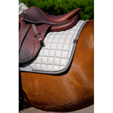 Satteldecke Equithème Chic Hellgrau Satteldecke Equithème Chic Hellgrau