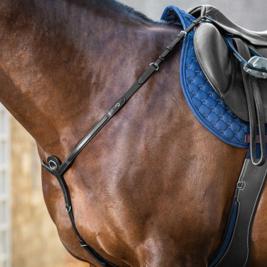 Brustblatt New English Collection by Dy'on Schwarz Brustblatt New English Collection by Dy'on Schwarz