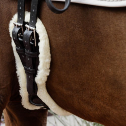 Anatomischer Kurzgurt mit Lammfell Kentucky Schwarz