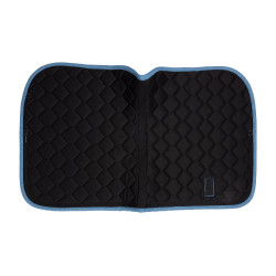 Dressur-Schabracke B Vertigo High Altitude Himmelblau Dressur-Schabracke B Vertigo High Altitude Himmelblau