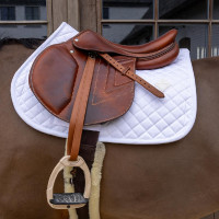 Satteldecke aus Lammfell Skin Friendly Diamond Jumping Kentucky Weiß Wei&szlig;