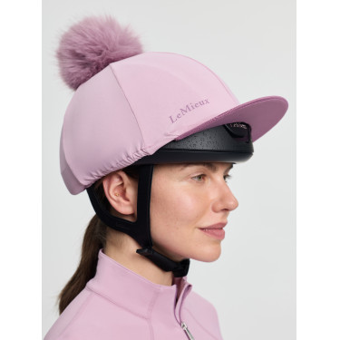LeMieux Mütze mit abnehmbarem Bommel Klassik Fondant