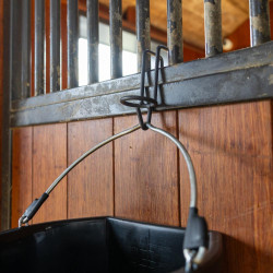 Abnehmbarer Eimerhalter Mat Grooming Deluxe von Kentucky