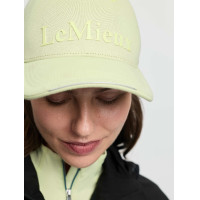 Lara LeMieux Kappe Blüte Lila