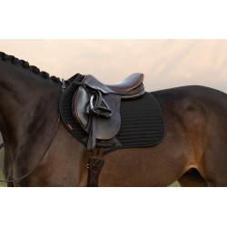 LeMieux Satteldecke Square Close Contact aus Air-Tek Mesh-Gewebe