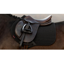 LeMieux Satteldecke Square Close Contact aus Air-Tek Mesh-Gewebe