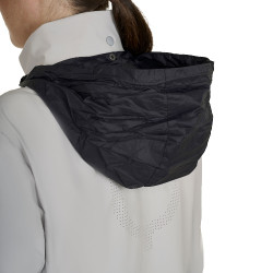 Damen-Softshell mit Logo auf dem Rücken