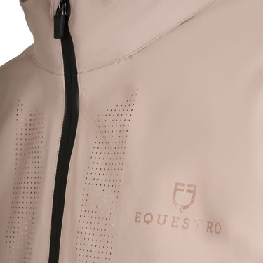 Herren-Softshell mit Logo auf dem Rücken