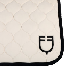 Dressur Schabracke Equestro mit Zwiebelsteppung – Reiten Dressur Schabracke Equestro mit Zwiebelsteppung – Reiten