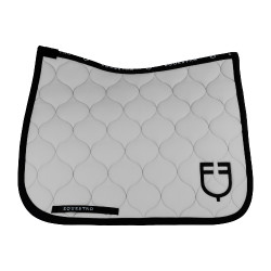 Dressur Schabracke Equestro mit Zwiebelsteppung – Reiten Dressur Schabracke Equestro mit Zwiebelsteppung – Reiten