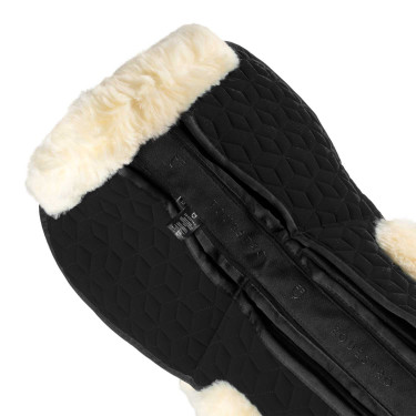 Reit-Schabracke mit Lammfell & Taschen | Equestro
