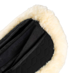 Reit-Schabracke mit Lammfell & Taschen | Equestro