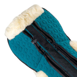 Reit-Schabracke mit Lammfell & Taschen | Equestro