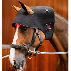 LED Rotlicht Ohrenhaube fürs Pferd – Reitzubehör
