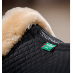 Lammfell Schabracke für Reitsport – Horseware Pad
