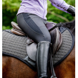 Spring-Satteldecke für Reitsport – Horseware Tech