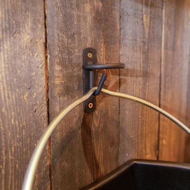 Eimerhalter für Stall – Pferde Zubehör | Equi-Clic