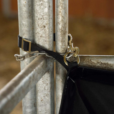 Heunetz Ecke Kentucky – Pferdefütterung für Boxen