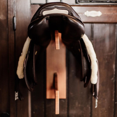 Sattelhalter für Reitstall – Kentucky Grooming Deluxe Sattelhalter für Reitstall – Kentucky Grooming Deluxe