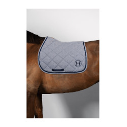 Harcour Charma Sattelpad – Reitzubehör mit Komfort Harcour Charma Sattelpad – Reitzubehör mit Komfort