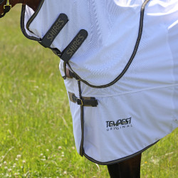 Fliegendecke fürs Pferd mit Halsteil – Shires Tempest