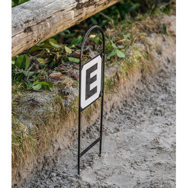 Reitplatz Buchstaben auf Metallpfosten – Waldhausen