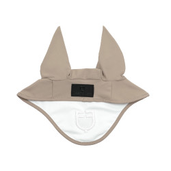 Fliegenhaube aus technischem Stoff mit kontrastierendem Equestro-Logo