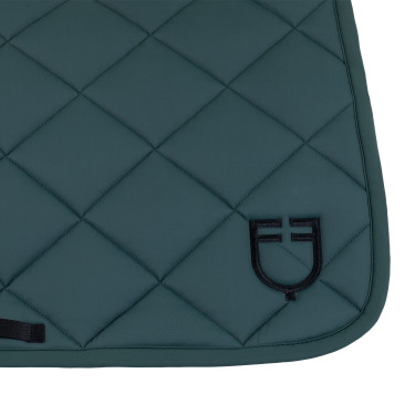 Spring-Schabracke mit Rautensteppung und gesticktem Equestro-Logo