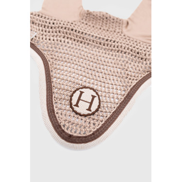 Karamellfarbene Fliegenhaube Harcour Pferd