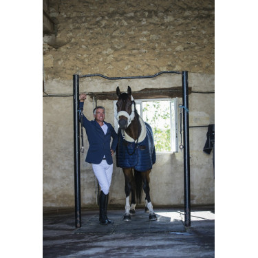 Stalldecke Equithème Teddy mit synthetischem Lammfellfutter Stalldecke Equithème Teddy mit synthetischem Lammfellfutter