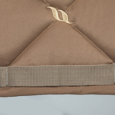 Satteldecke Dressur Night Collection Back On Track Nougat Braun Satteldecke Dressur Night Collection Back On Track Nougat Braun